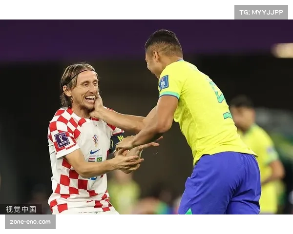 紫百合奇招:卡塞米罗降薪加盟佛罗伦萨,携手老队友重铸曼联防线2.0